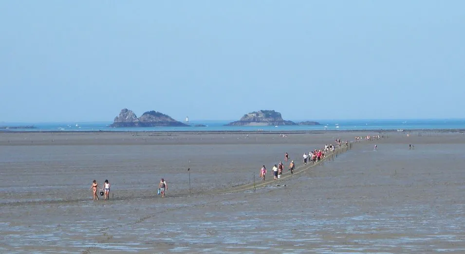 Saint-Benoit-des-Ondes lors des grandes marées d’aout 2013